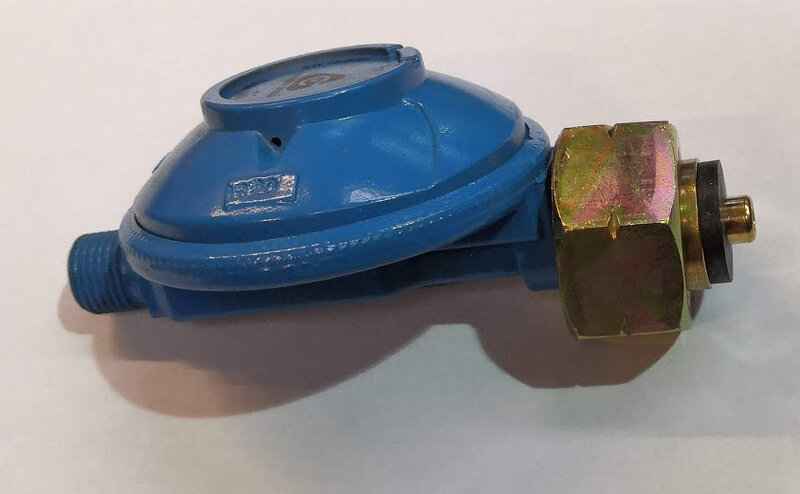 Ontspanner 30 mbar met een kombimoer x 1/4